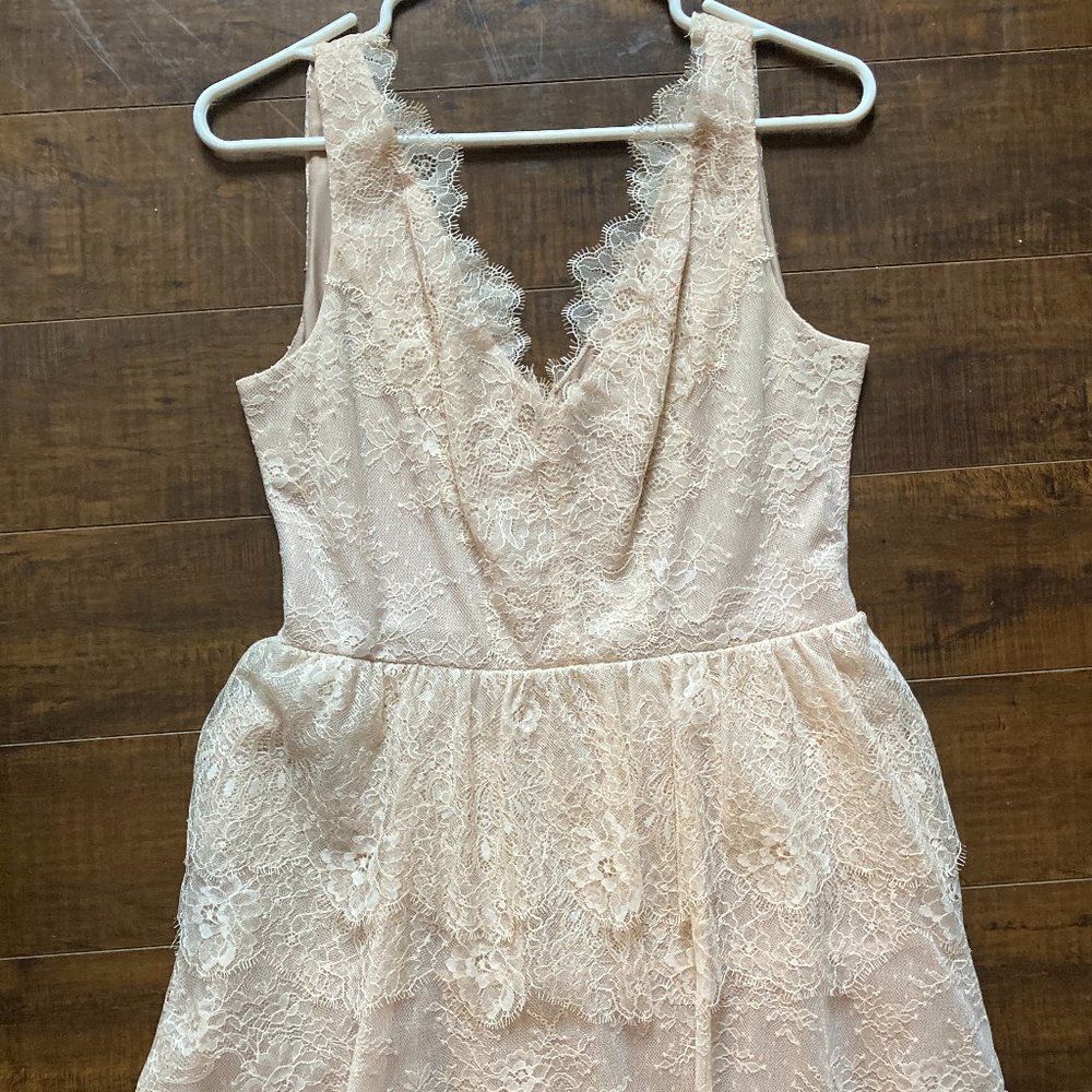 BCBGMaxAzria Dress Sleeveless Lace